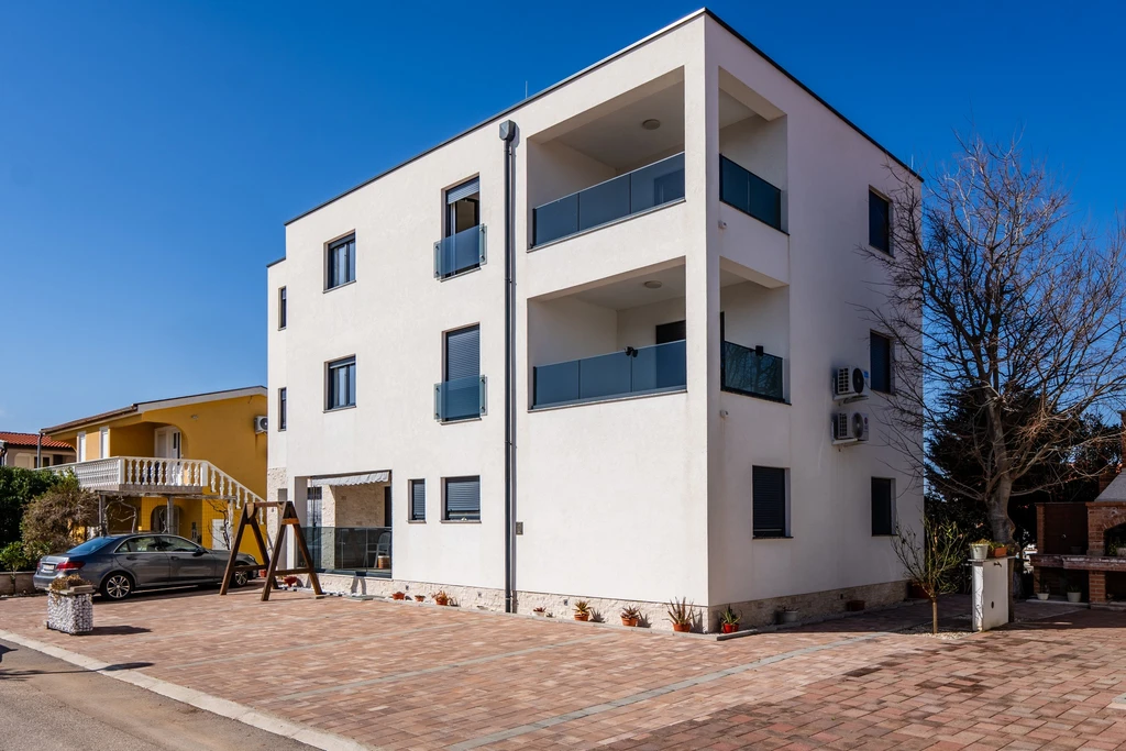 Apartment in Vir for 4-5 Guests with Sea View
