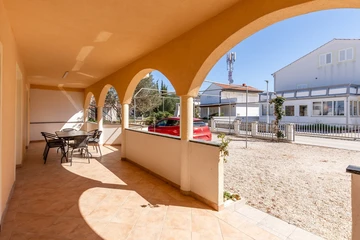 Vir Apartment for 5–7 Guests with Private Terrace