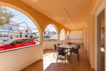 Vir Apartment for 5–7 Guests with Private Terrace