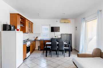 Vir Apartment for 5–7 Guests with Private Terrace