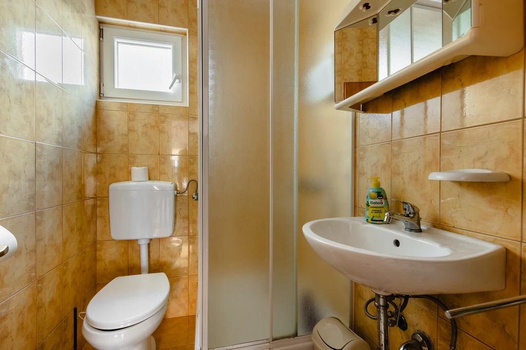 Vir Apartment for 5–7 Guests with Private Terrace
