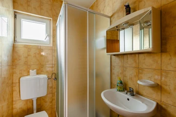 Vir Apartment for 5–7 Guests with Private Terrace