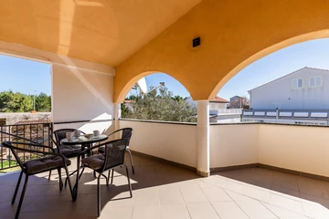 Quiet 1-Bedroom Apartment in Vir for 4 Guests