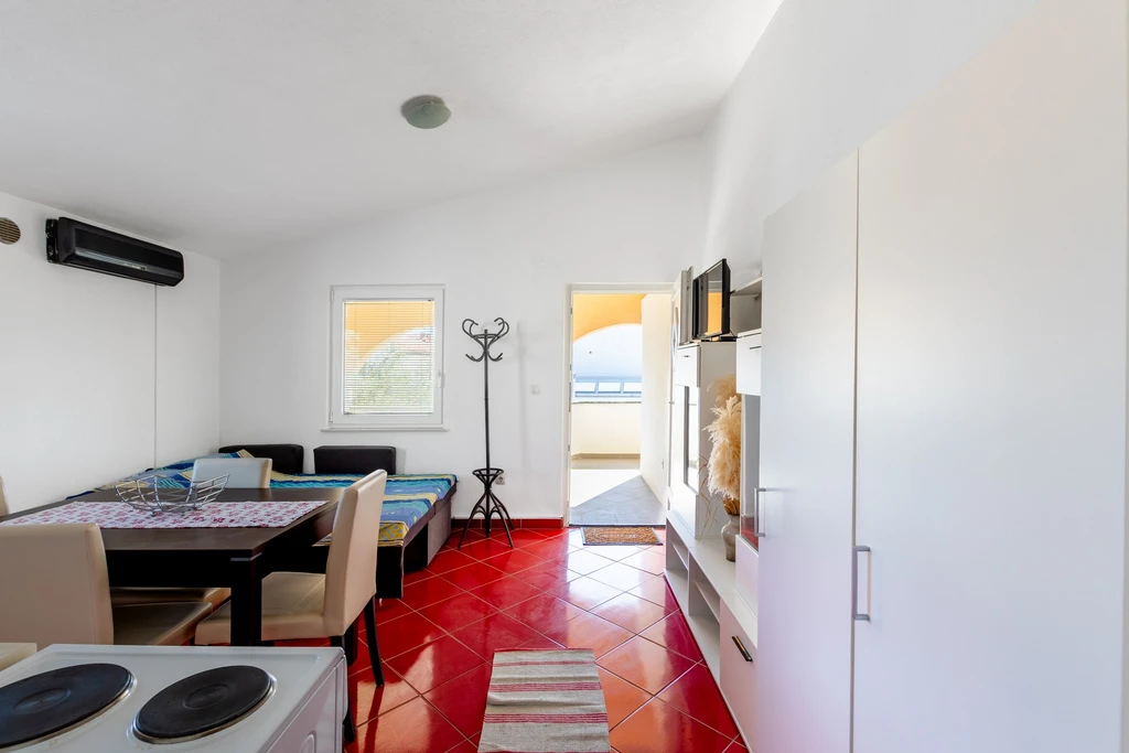 Quiet 1-Bedroom Apartment in Vir for 4 Guests