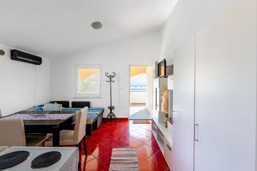 Quiet 1-Bedroom Apartment in Vir for 4 Guests