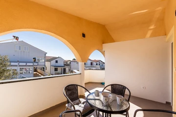 Quiet 1-Bedroom Apartment in Vir for 4 Guests