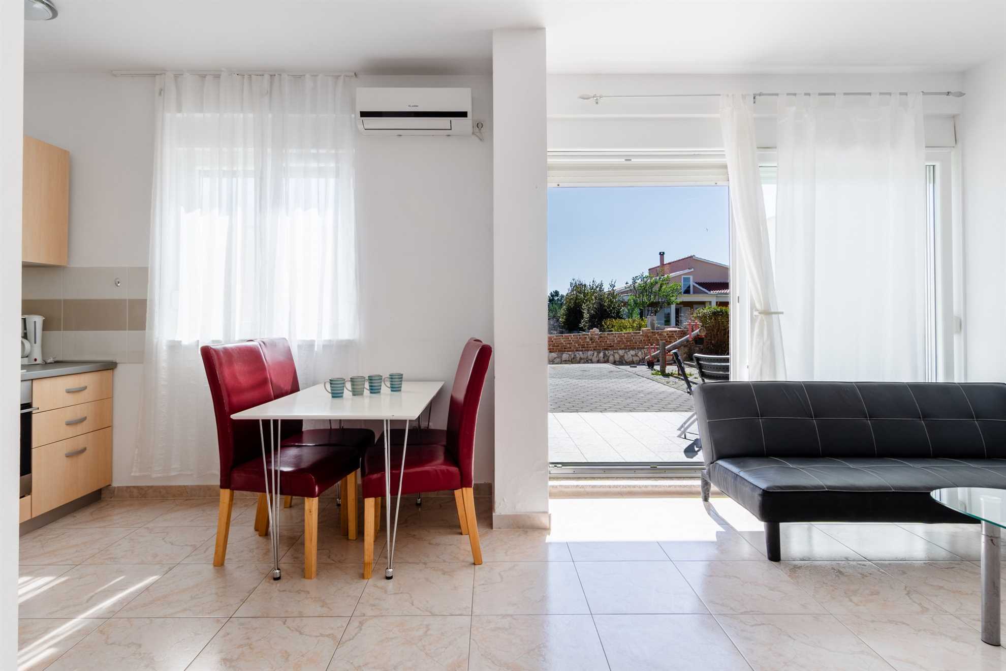 Village Nin F2 - Apartment for 4 persons | Swimming pool | quiet location