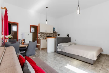 Vrsi Studio for 2–3 Guests with Terrace