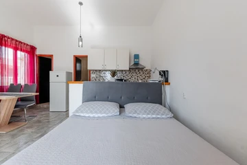 Vrsi Studio for 2–3 Guests with Terrace