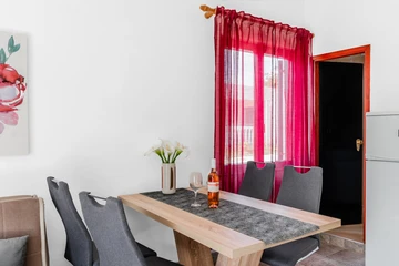 Vrsi Studio for 2–3 Guests with Terrace