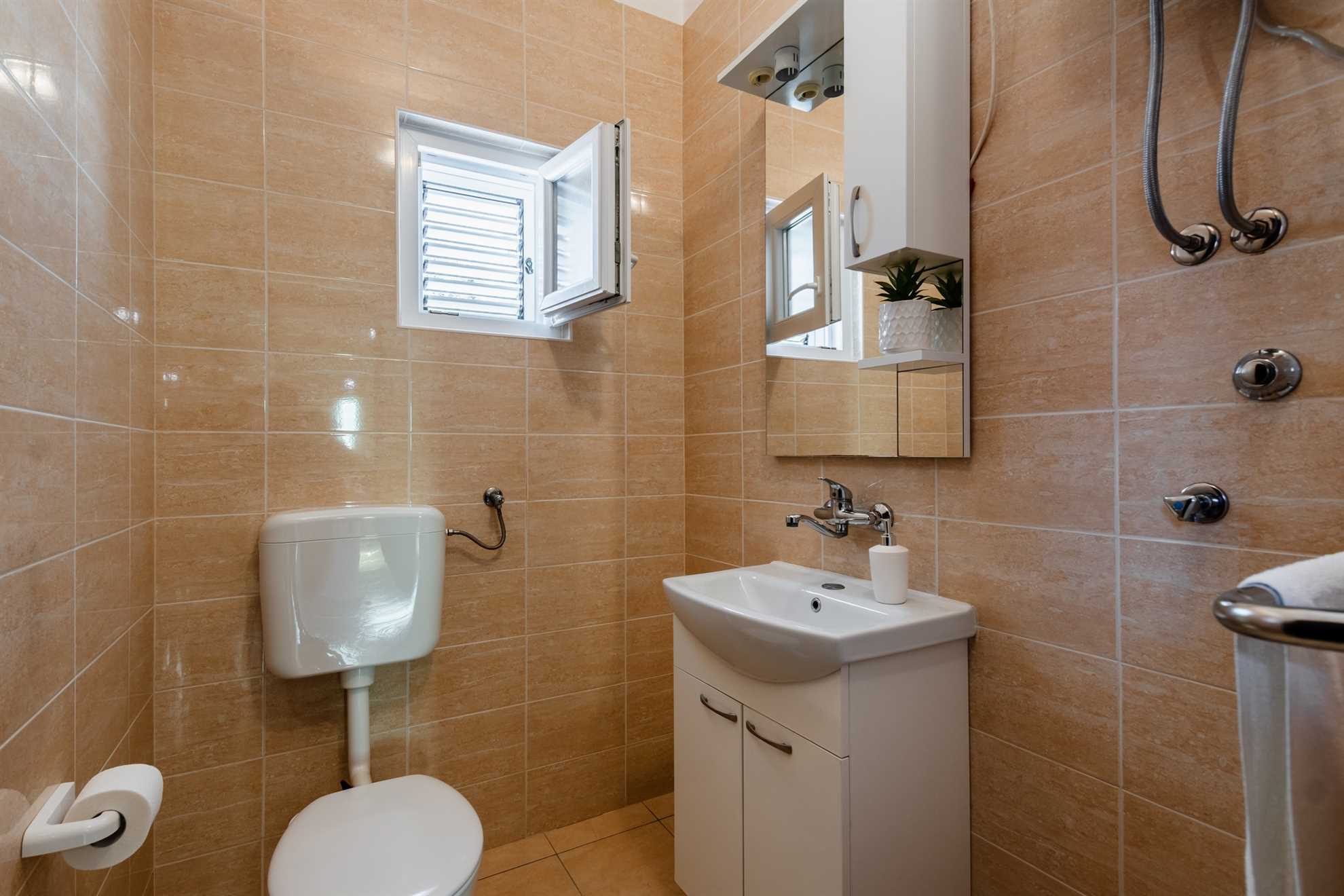 App Papić 1 - Apartment for 2-3 persons | newly renovated | Vrsi