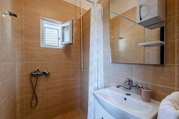 Vrsi Studio for 2–3 Guests with Terrace