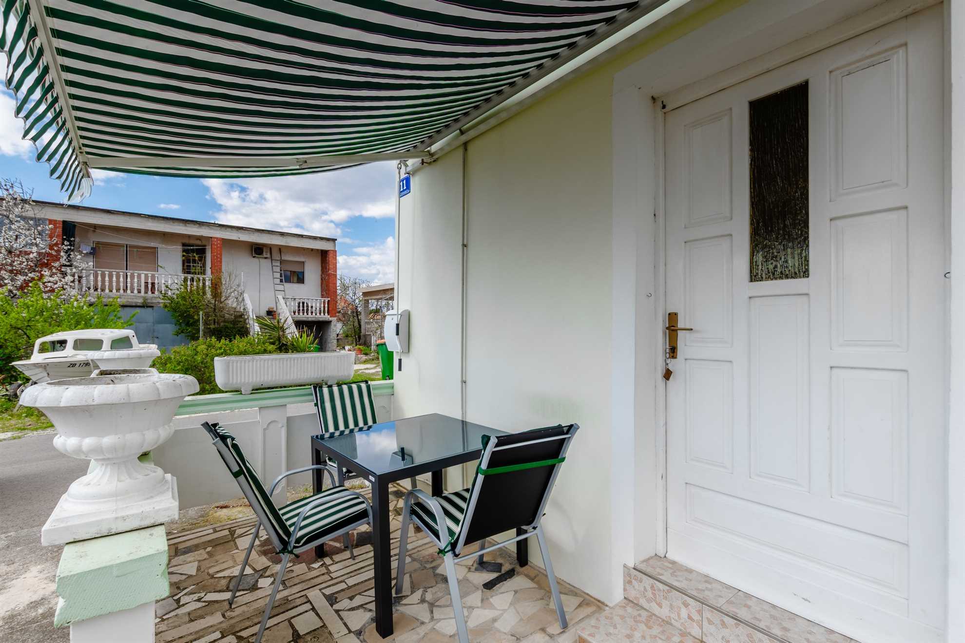 App Papić 1 - Apartment for 2-3 persons | newly renovated | Vrsi