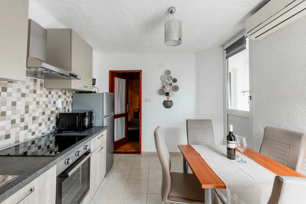 Studio Apartment in Vrsi for 2 Guests