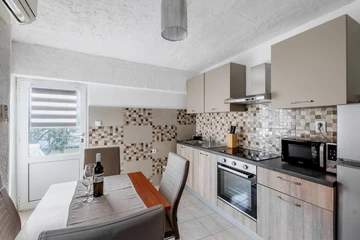 Studio Apartment in Vrsi for 2 Guests