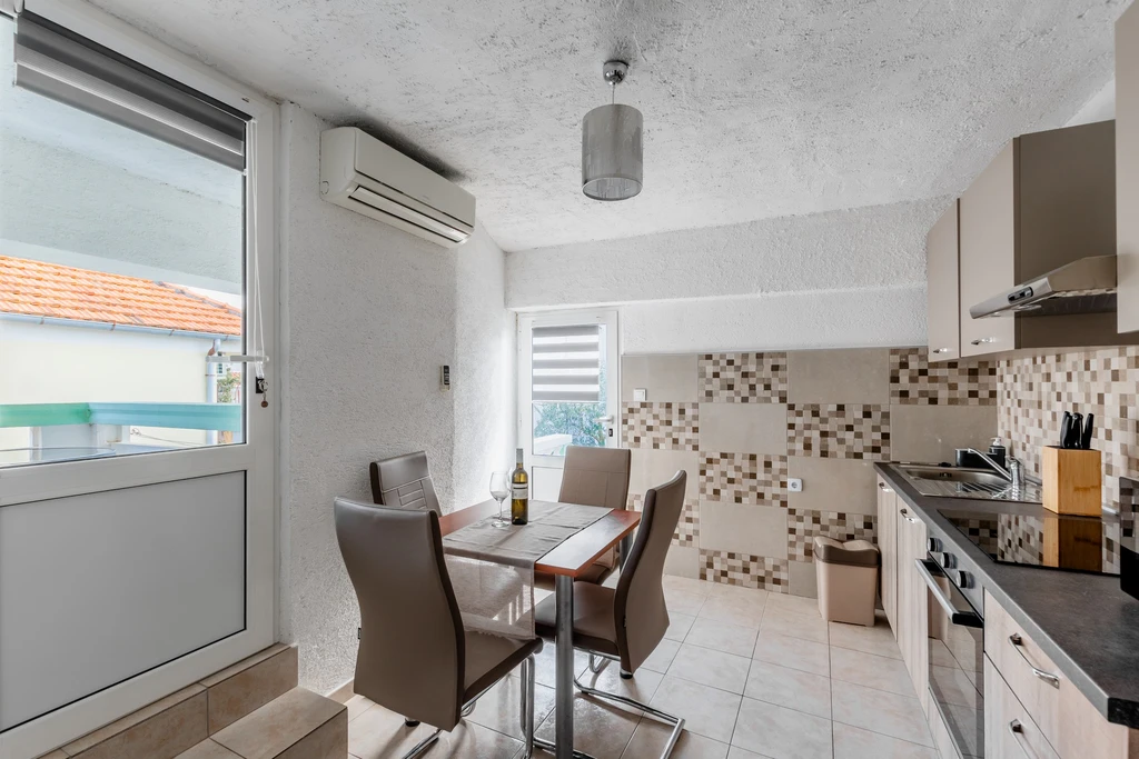 Studio Apartment in Vrsi for 2 Guests