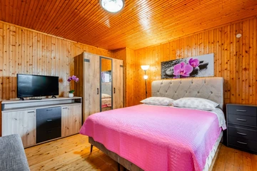 Studio Apartment in Vrsi for 2 Guests