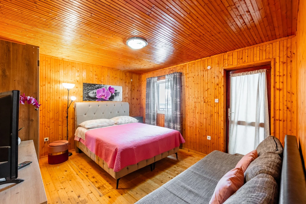 Studio Apartment in Vrsi for 2 Guests