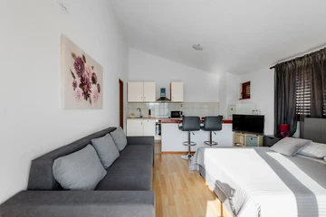Vrsi Studio Apartment for 2 with Terrace