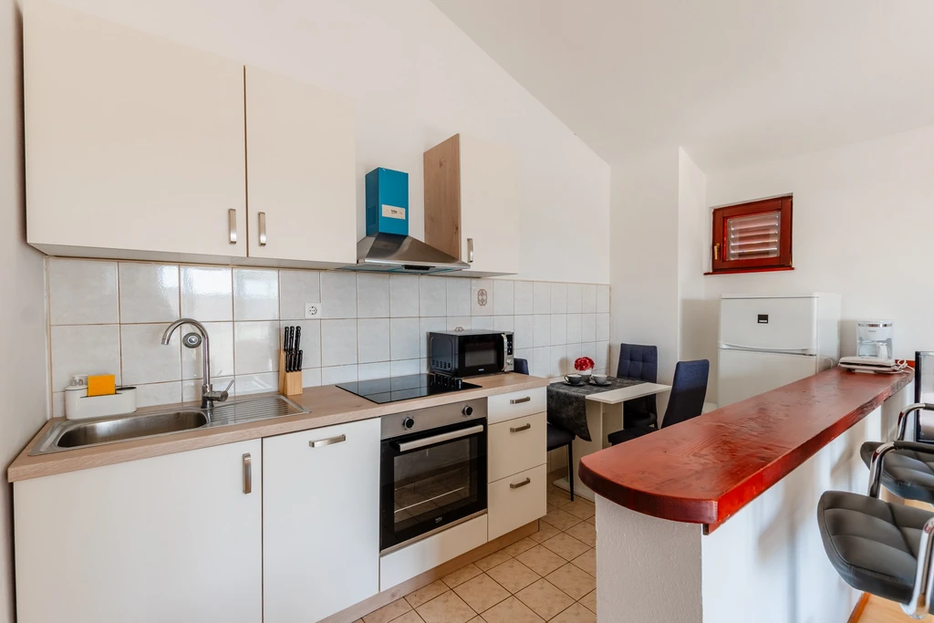 Vrsi Studio Apartment for 2 with Terrace