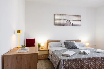 Vir 3-Bedroom Apartment for Up to 6 Guests