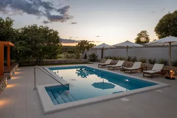 Stone Villa in Primošten for up to 8 Guests