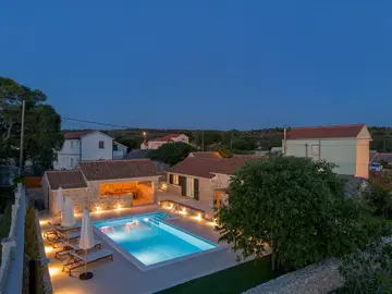 Stone Villa in Primošten for up to 8 Guests