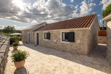 Stone Villa in Primošten for up to 8 Guests