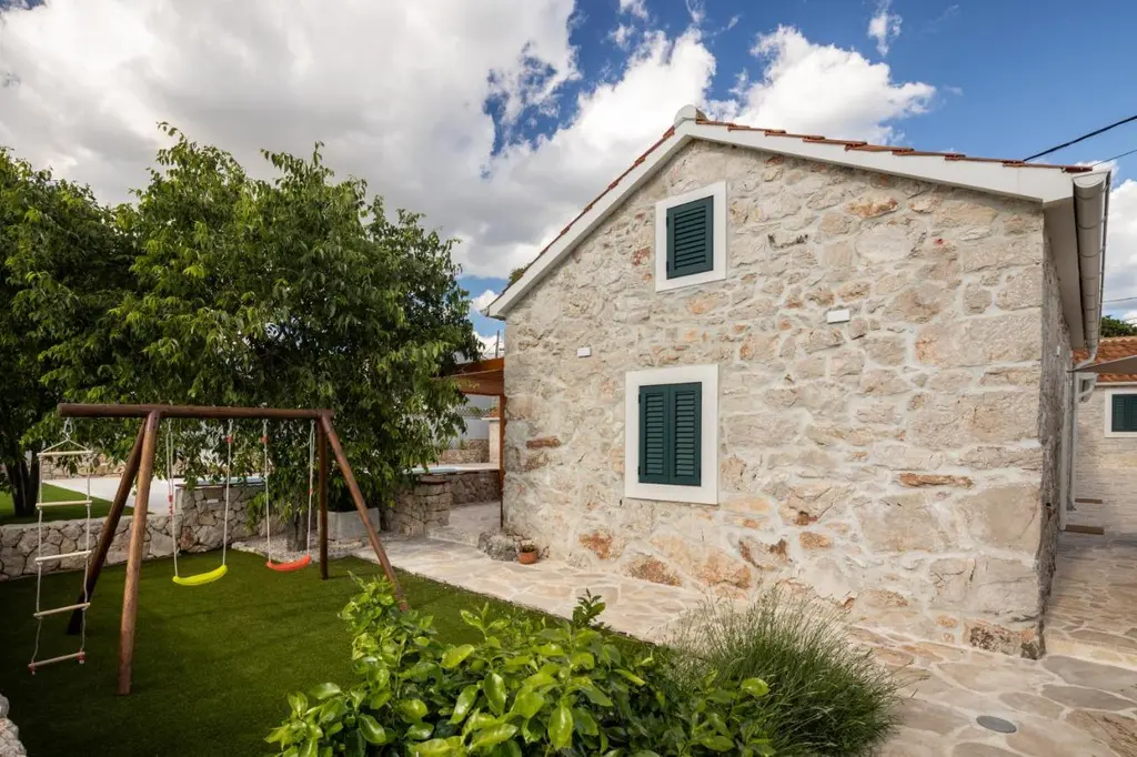 Stone Villa in Primošten for up to 8 Guests