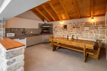 Stone Villa in Primošten for up to 8 Guests
