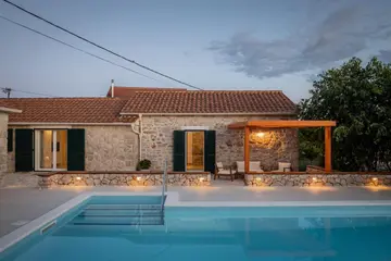 Stone Villa in Primošten for up to 8 Guests