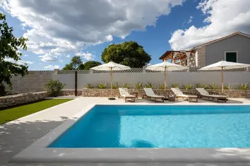 Stone Villa in Primošten for up to 8 Guests