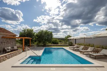 Stone Villa in Primošten for up to 8 Guests