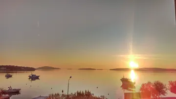 Seafront Sea-View Apartment in Šibenik for 3