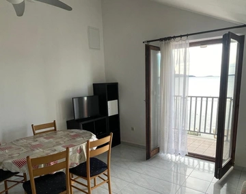 Šibenik 1-Bedroom Apartment for 2 with Sea View