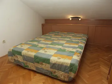 Seafront Apartment with Sea View Balcony, Šibenik