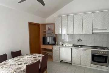 Seafront Apartment with Sea View Balcony, Šibenik
