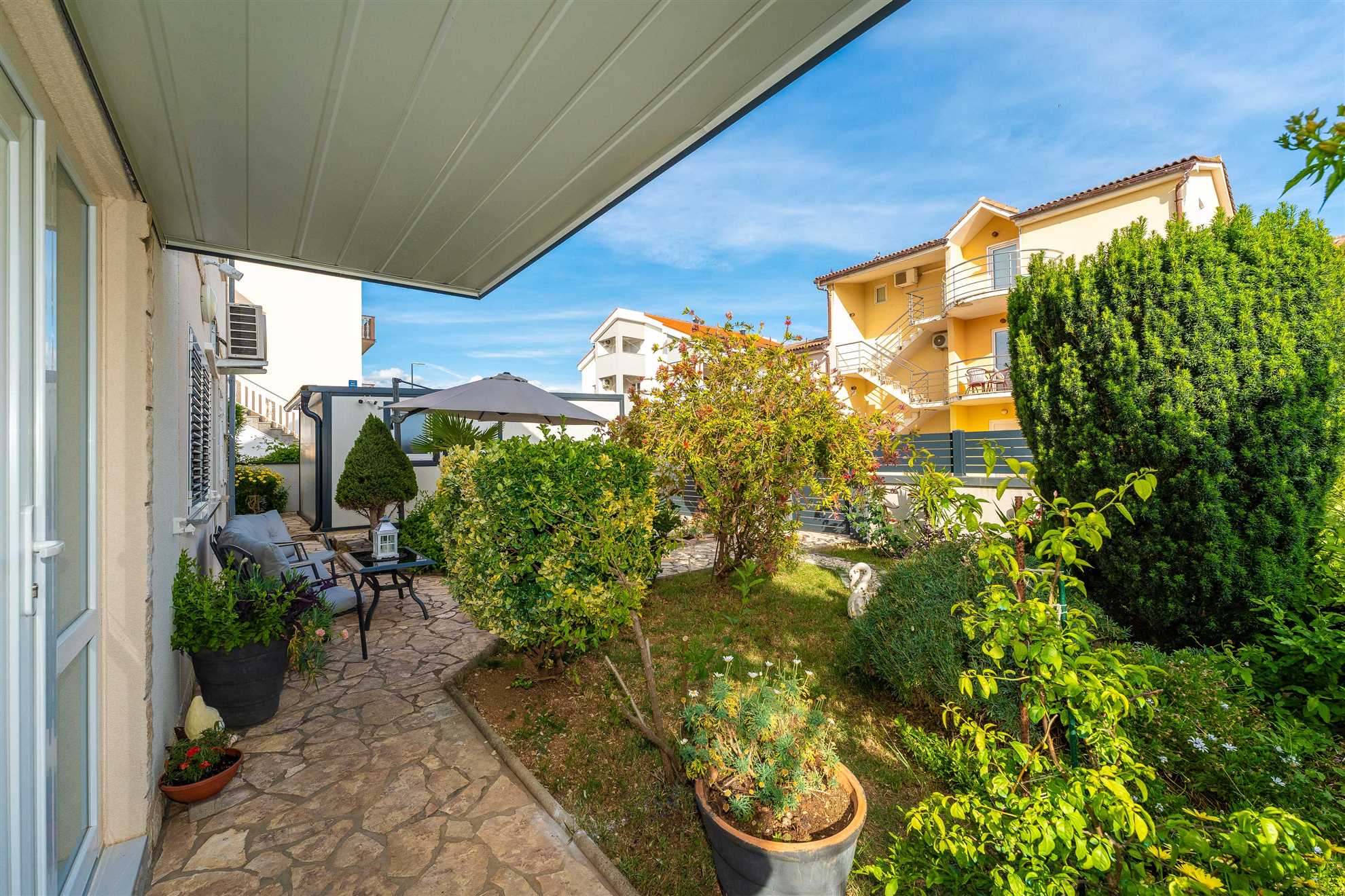 Apartment Leo with Parking, only 800m from the sea