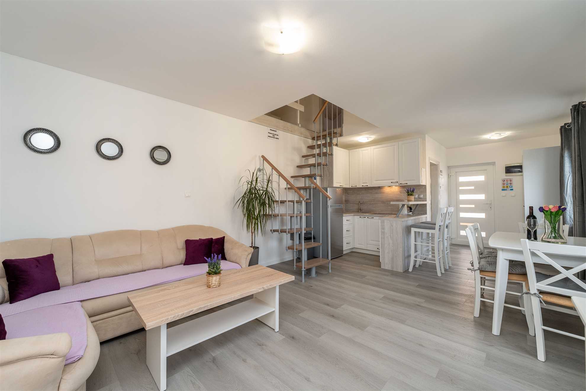 Apartment Leo with Parking, only 800m from the sea