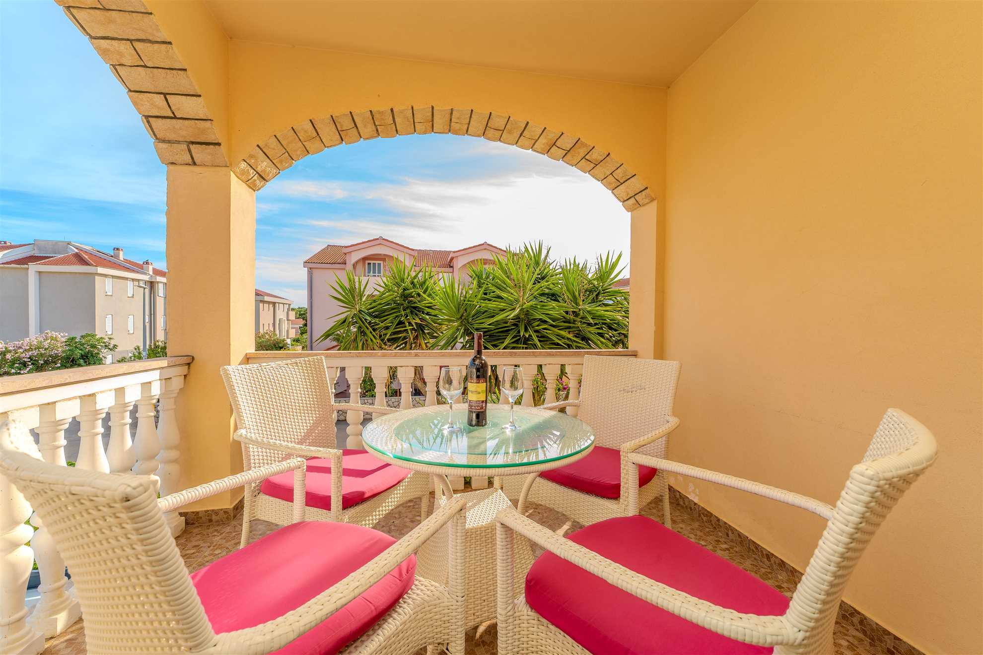 Apartment Leo with Parking, only 800m from the sea