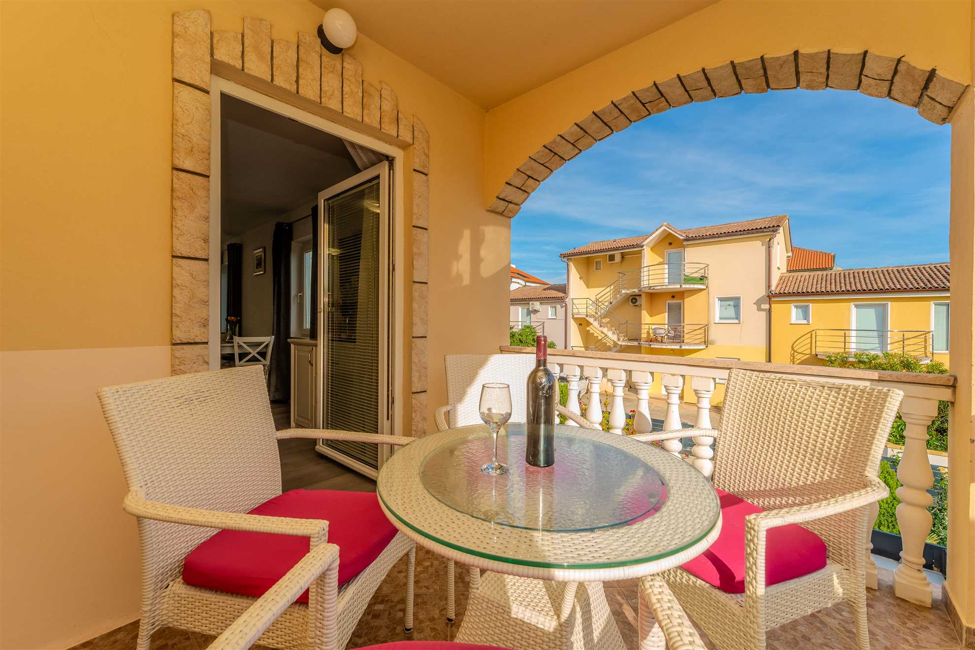 Apartment Leo with Parking, only 800m from the sea