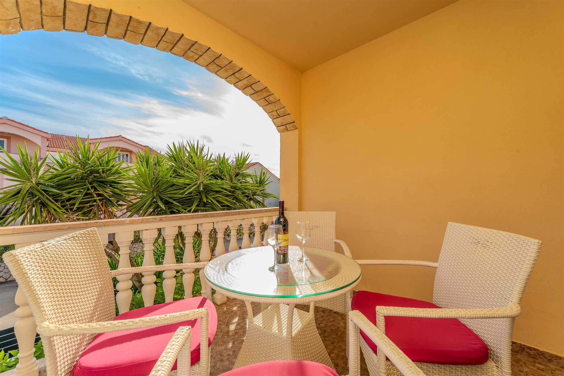 Apartment Leo with Parking, only 800m from the sea