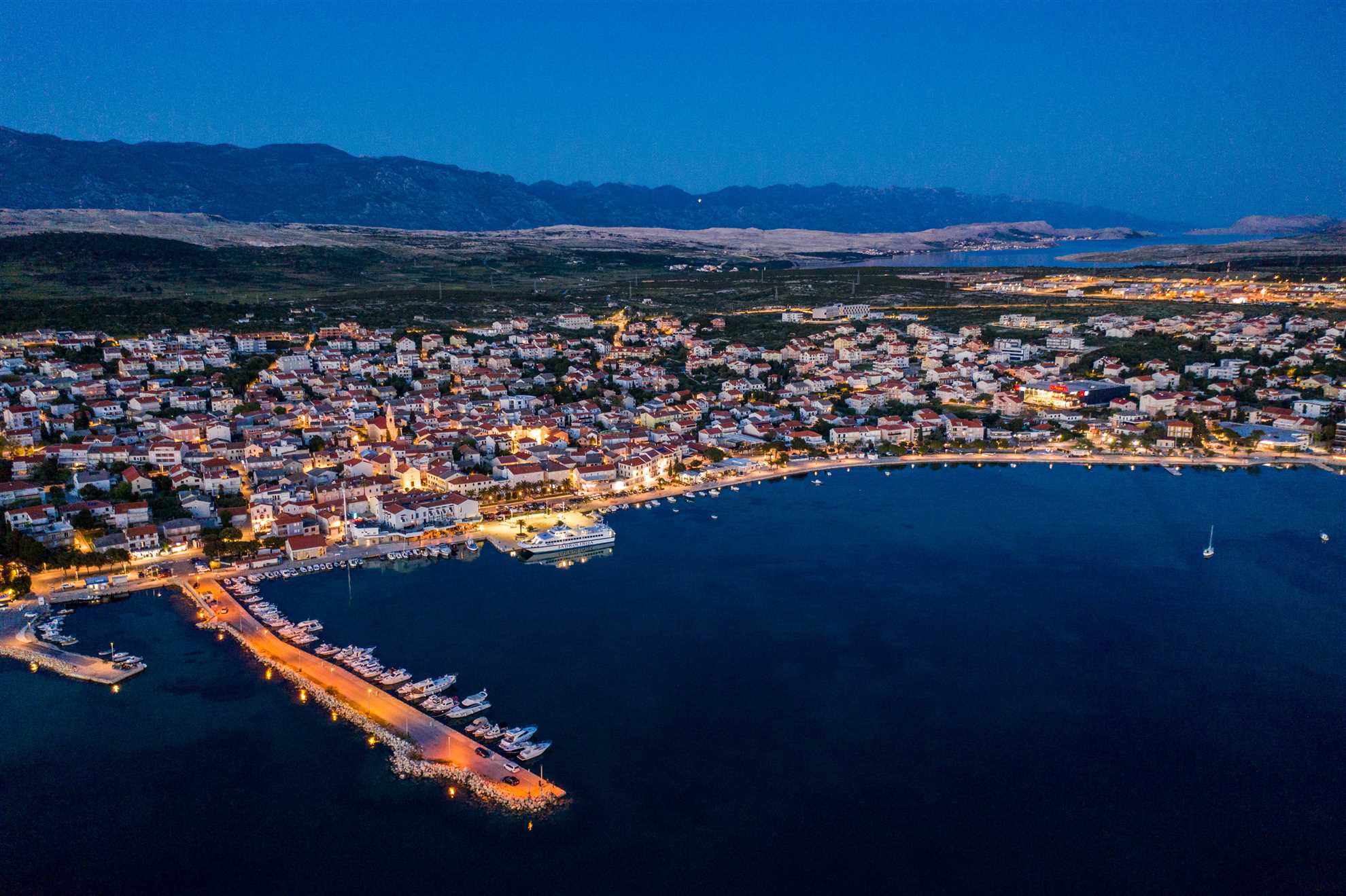 Apartment Leo with Parking, only 800m from the sea
