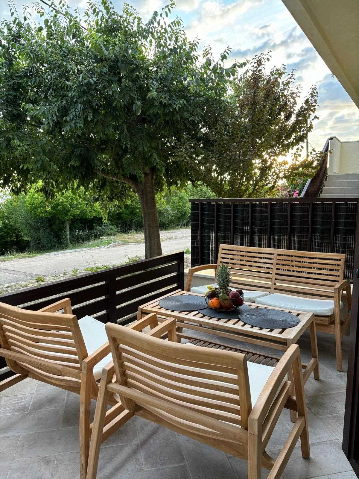 Apartman Marko sa terasom u prizemlju