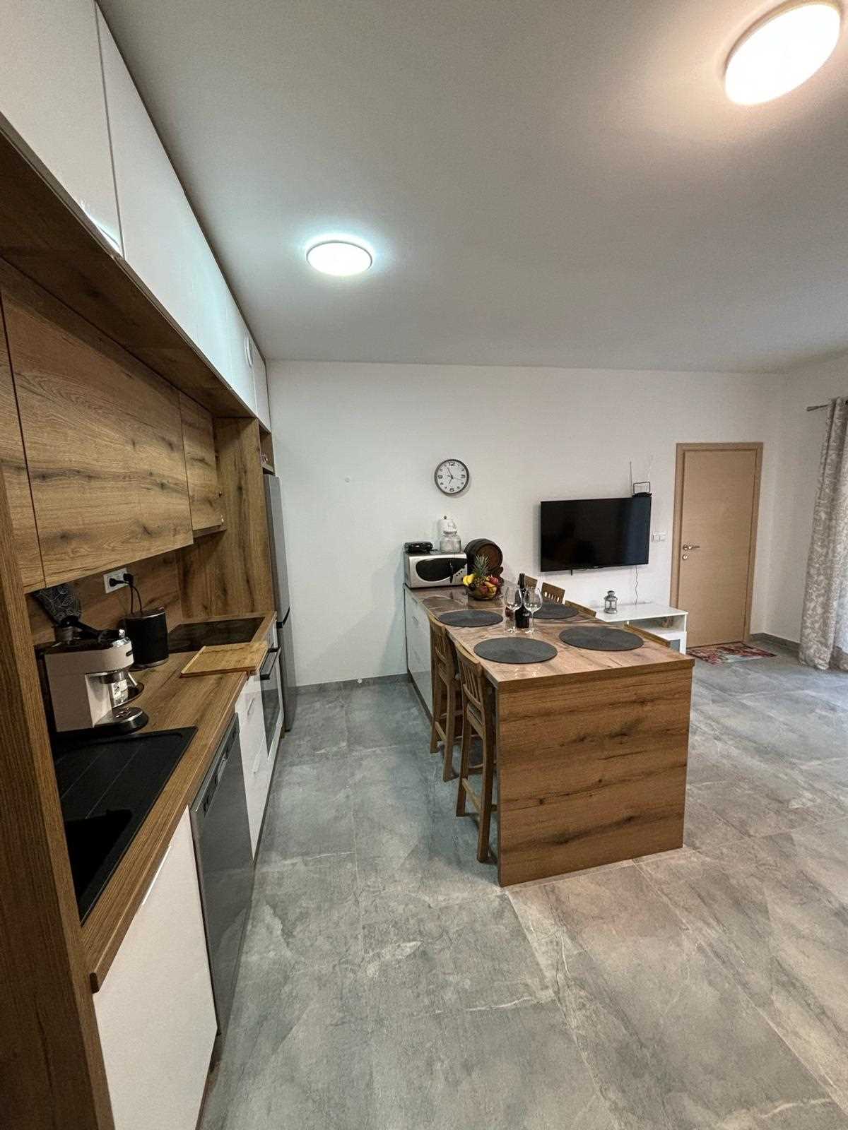 Apartman Marko sa terasom u prizemlju