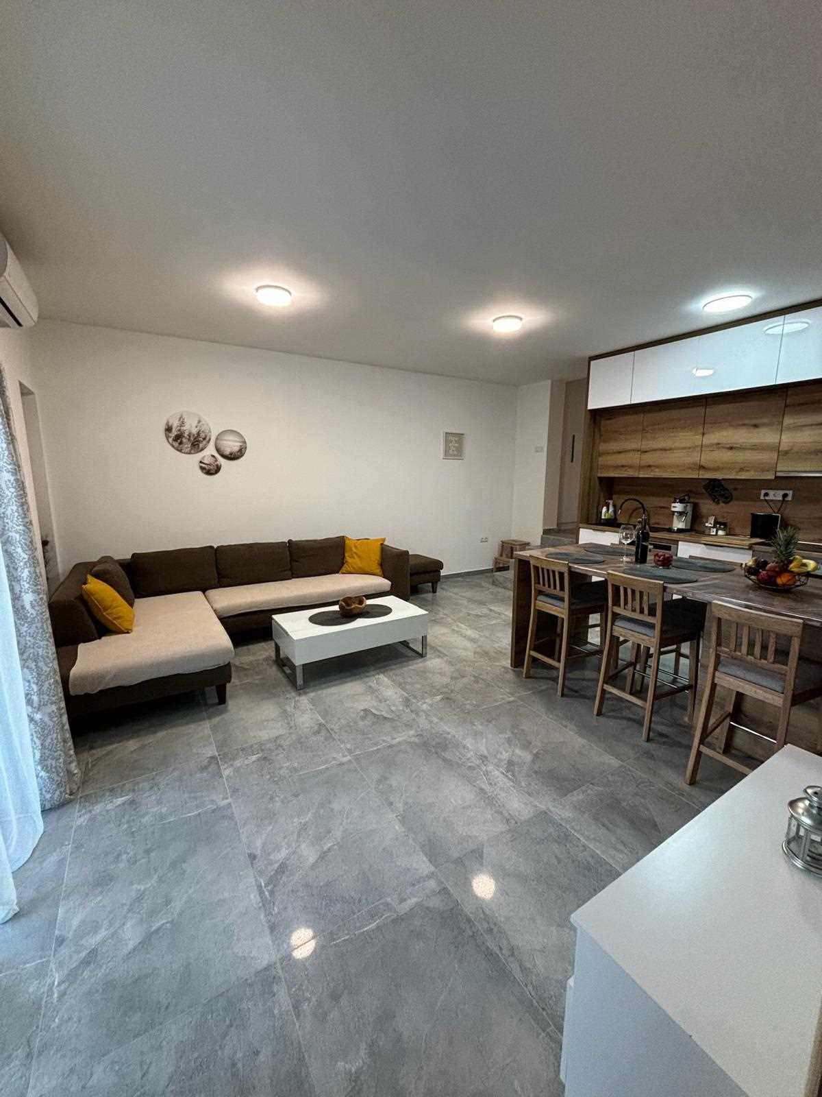 Apartman Marko sa terasom u prizemlju