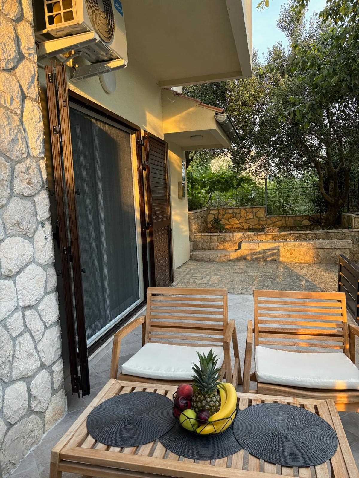 Apartman Marko sa terasom u prizemlju