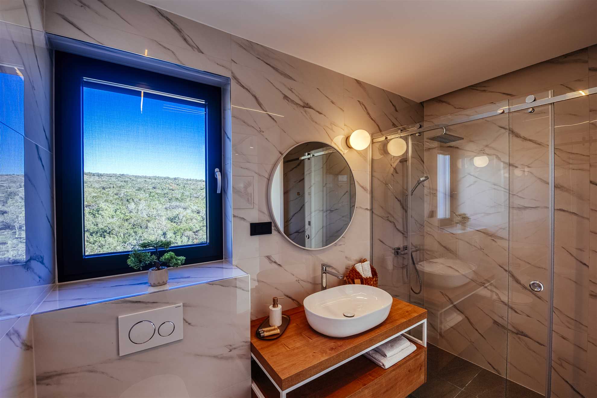 Premium, modern and luxurious Villa AMore