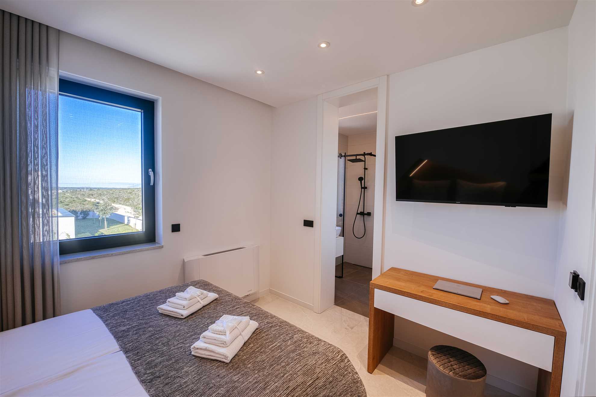 Premium, modern and luxurious Villa AMore
