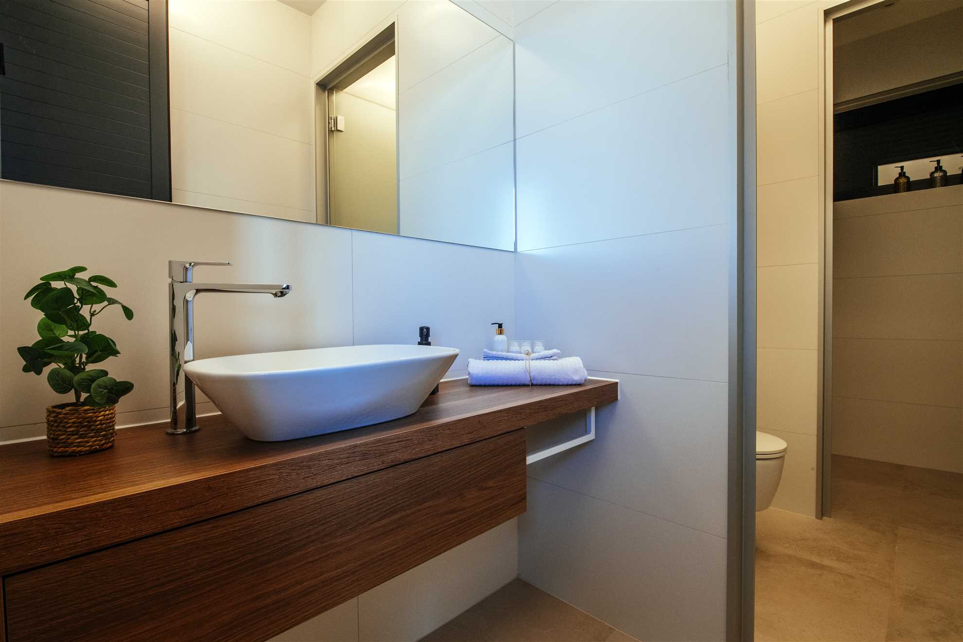 Premium, modern and luxurious Villa AMore